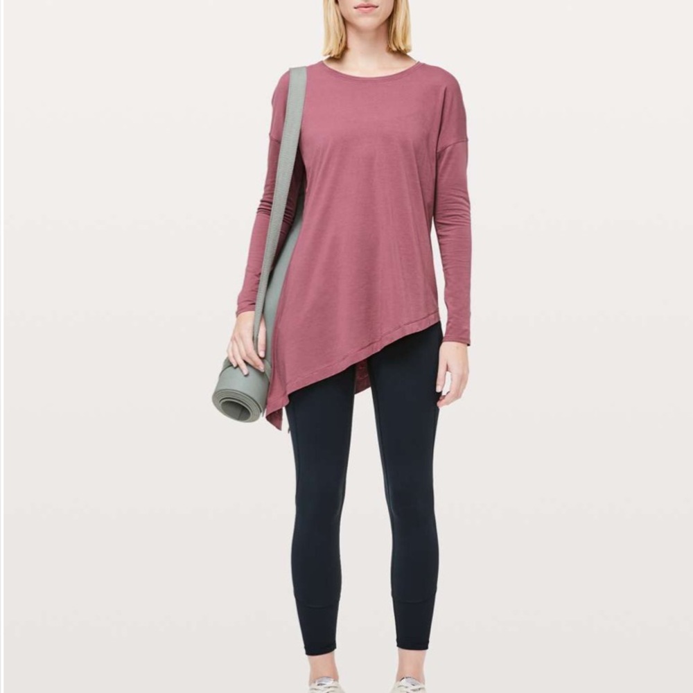 SOLD - Lululemon To The Point Long Sleeve